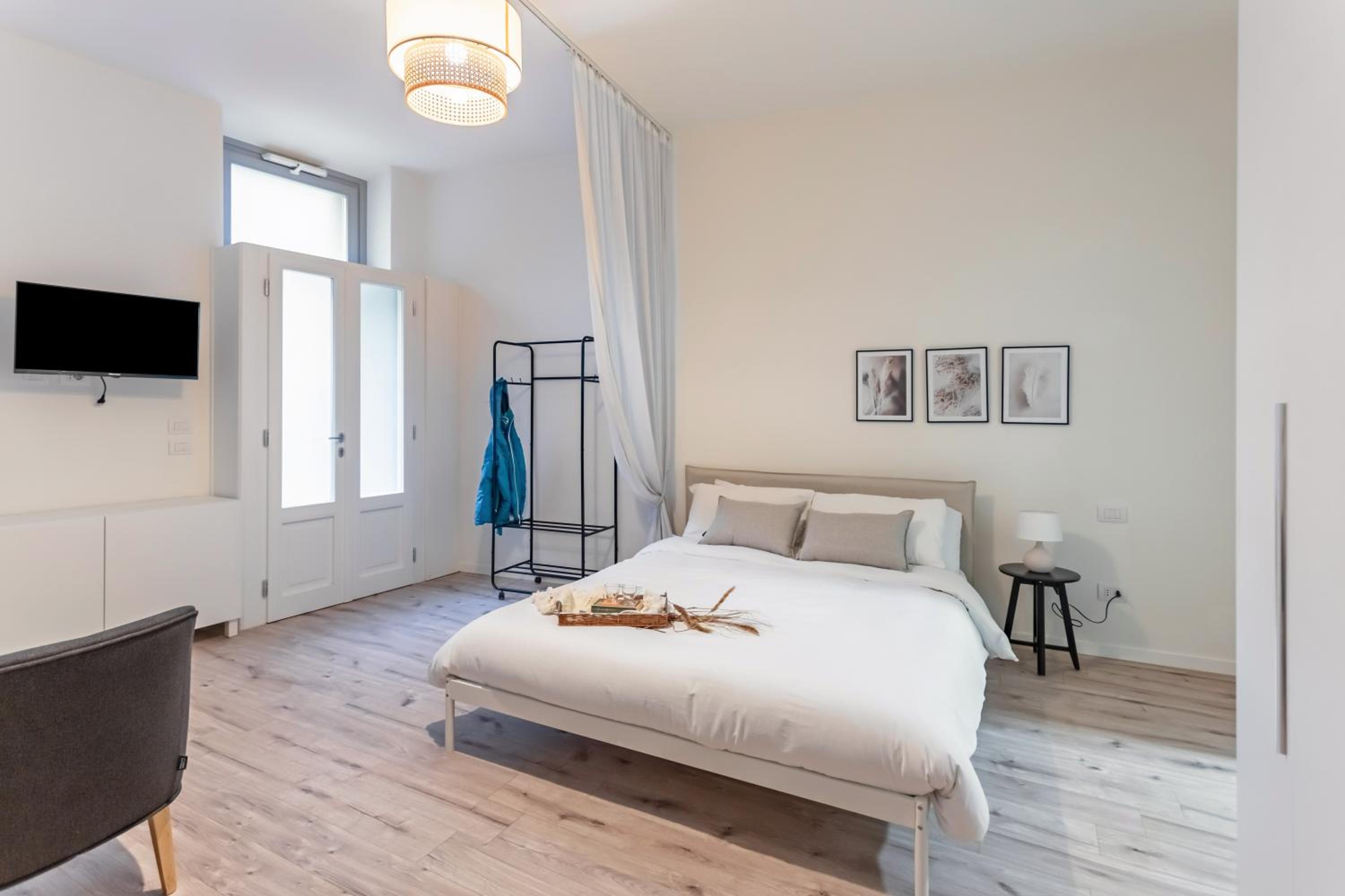 Lucrezia Apartments - Pavia City - by HOST4U view 5