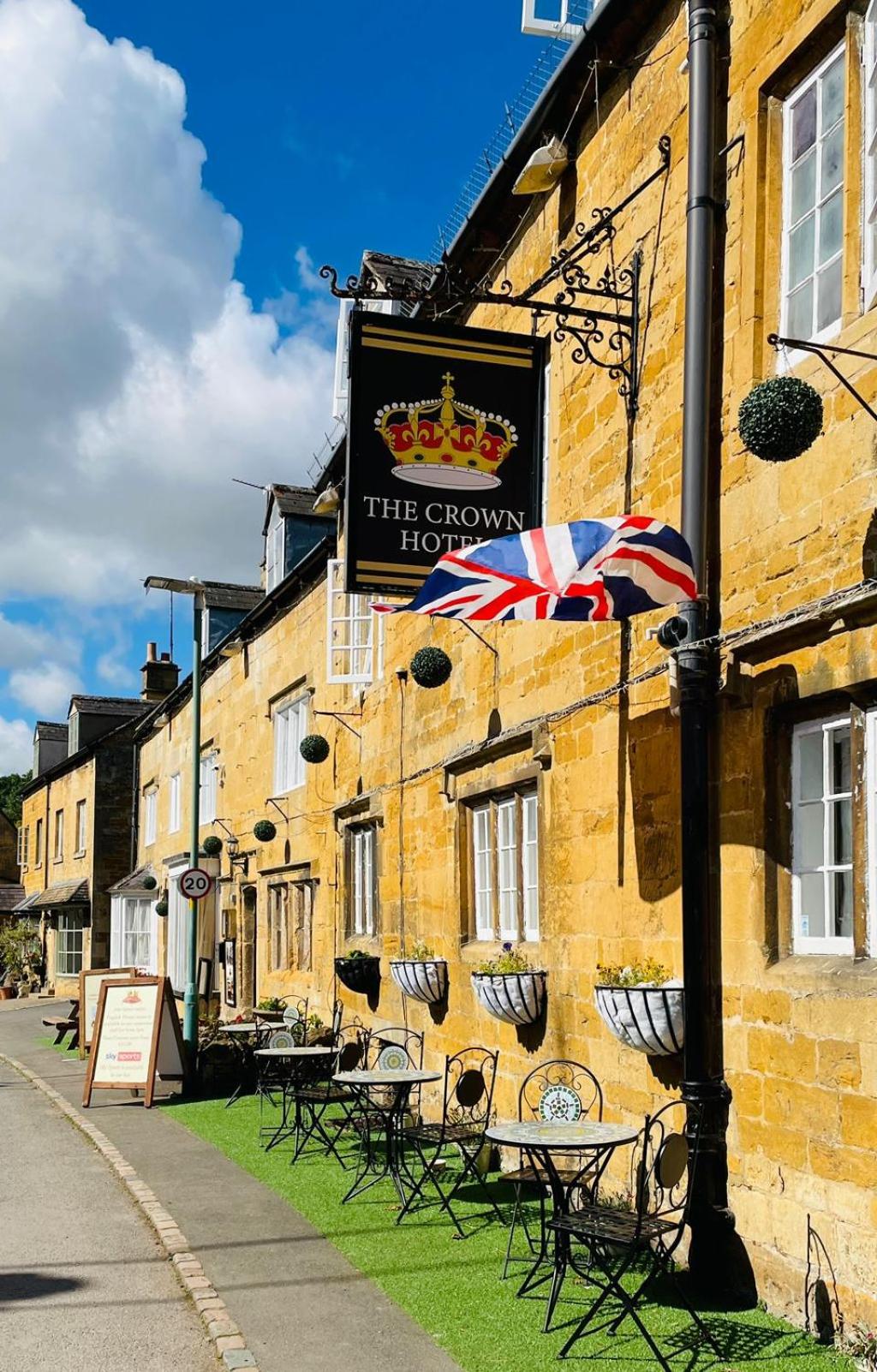 Hotel Crown Hotel Cotswold - Image 1