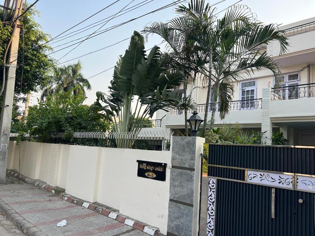 Ankhi's Villa with Parking