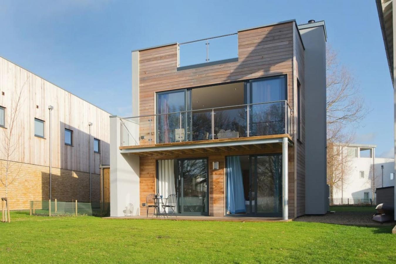 100 Howells Mere 100HM Lakeside Spa Property view 2
