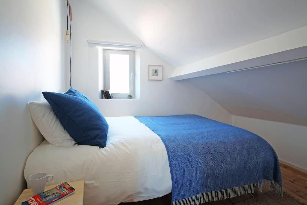 BH4E Spacious 3-Bedroom Apartment with Natural Light & Stunning Views in Bairro Alto! view 4