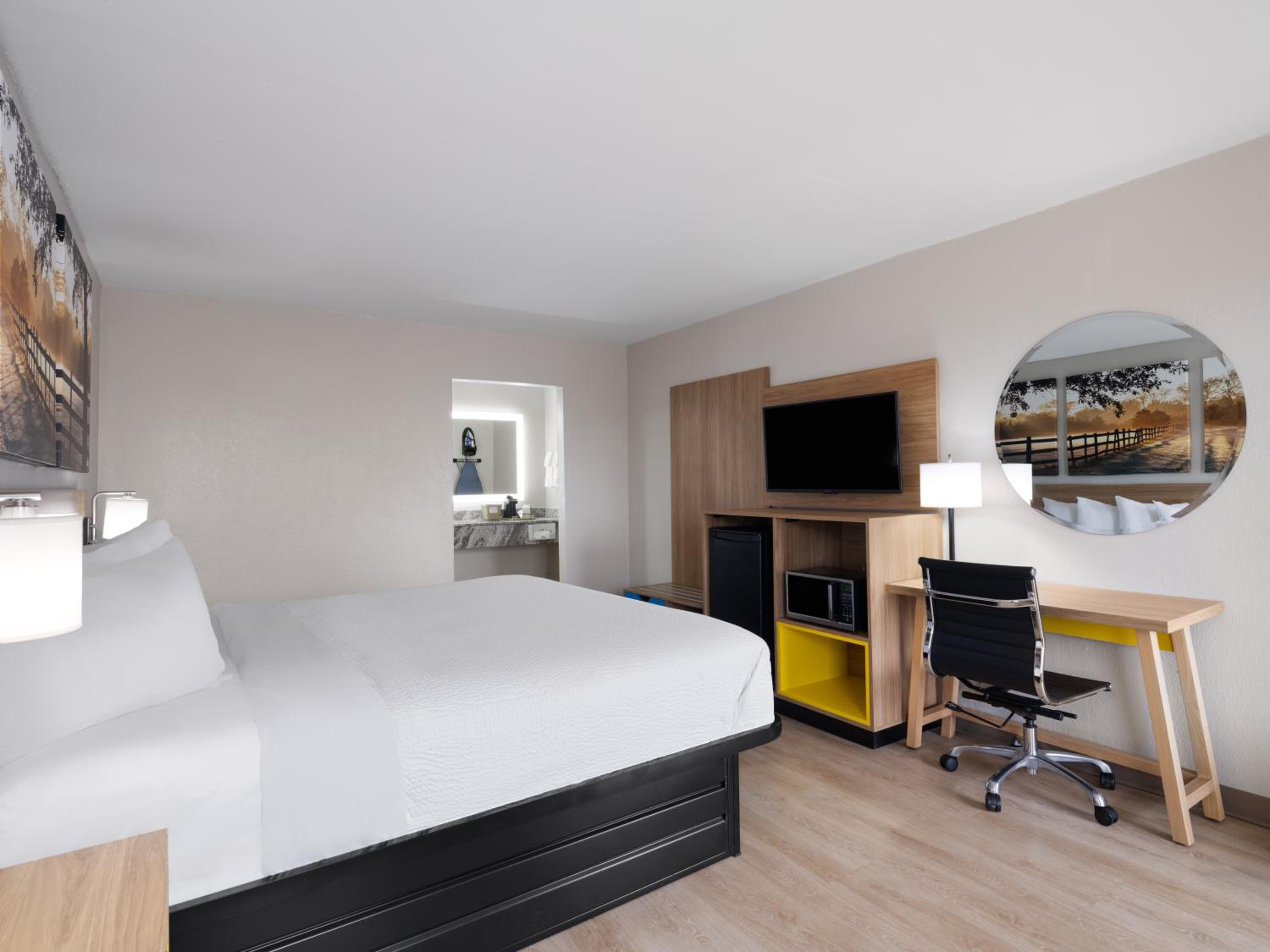 Days-Inn by Wyndham Montgomery I-85