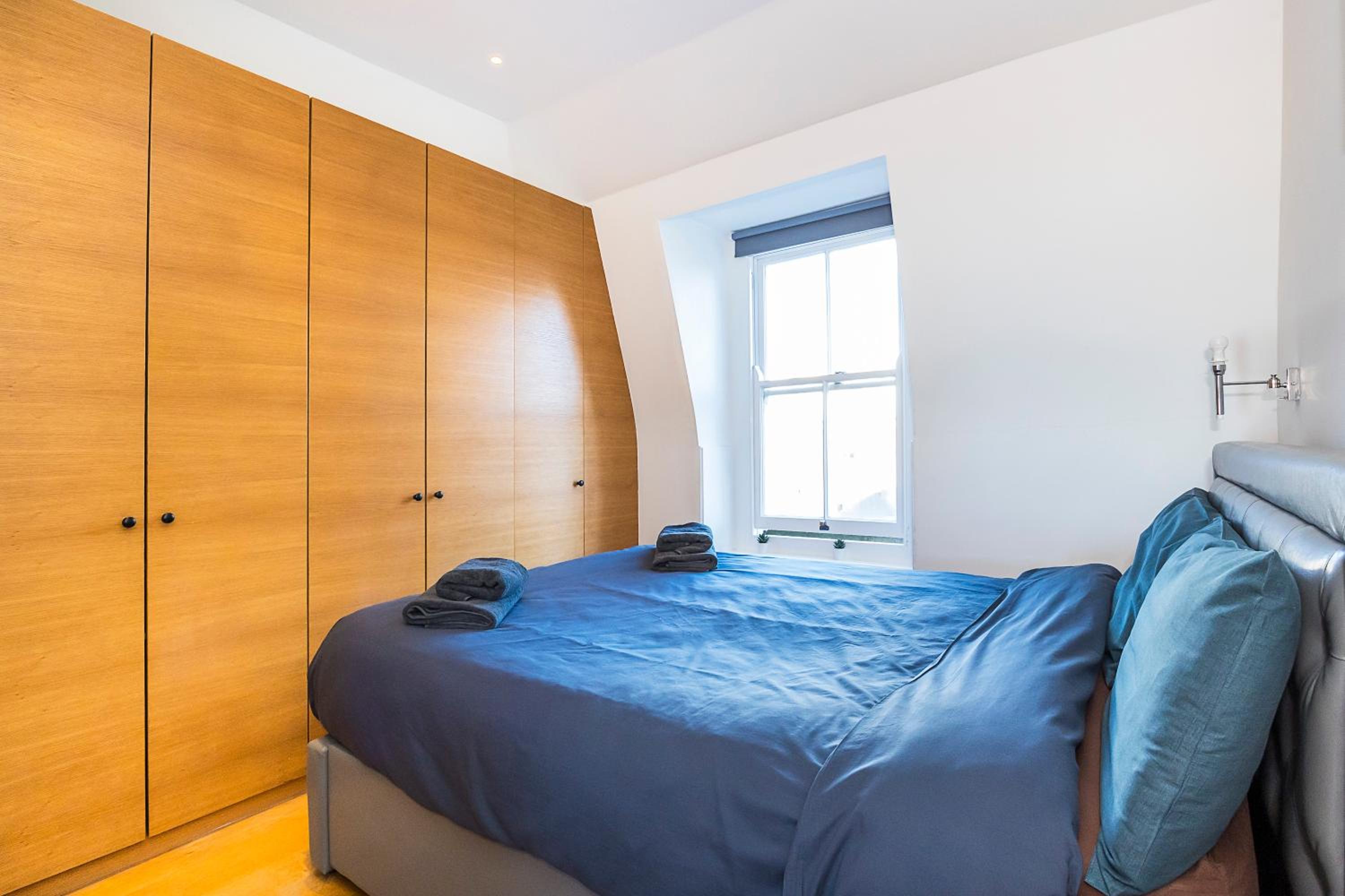 Duplex Flat with Terrace & AC near Oxford Street-GSP