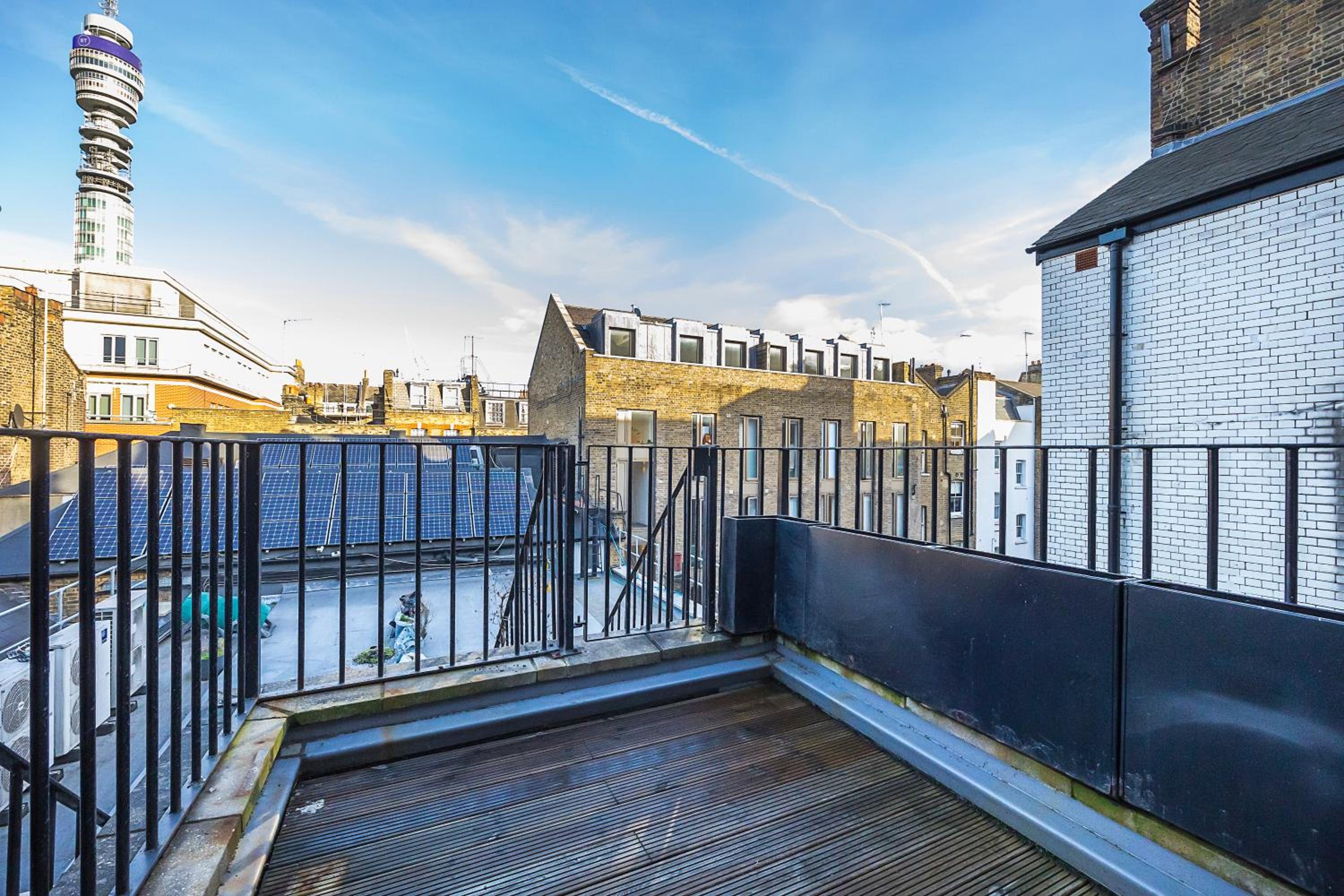 Duplex Flat with Terrace & AC near Oxford Street-GSP