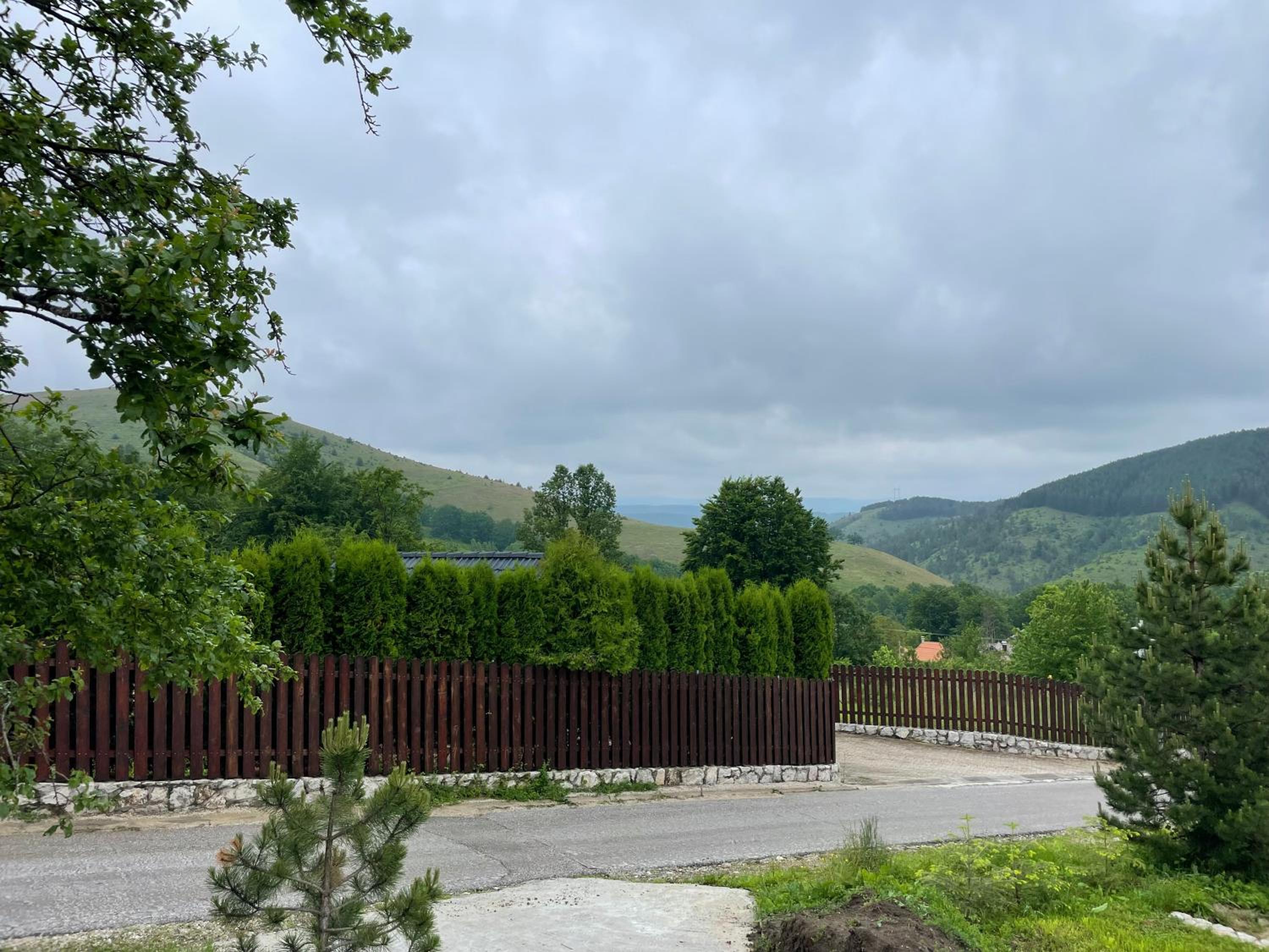 Brvnare Cirkovic view 2