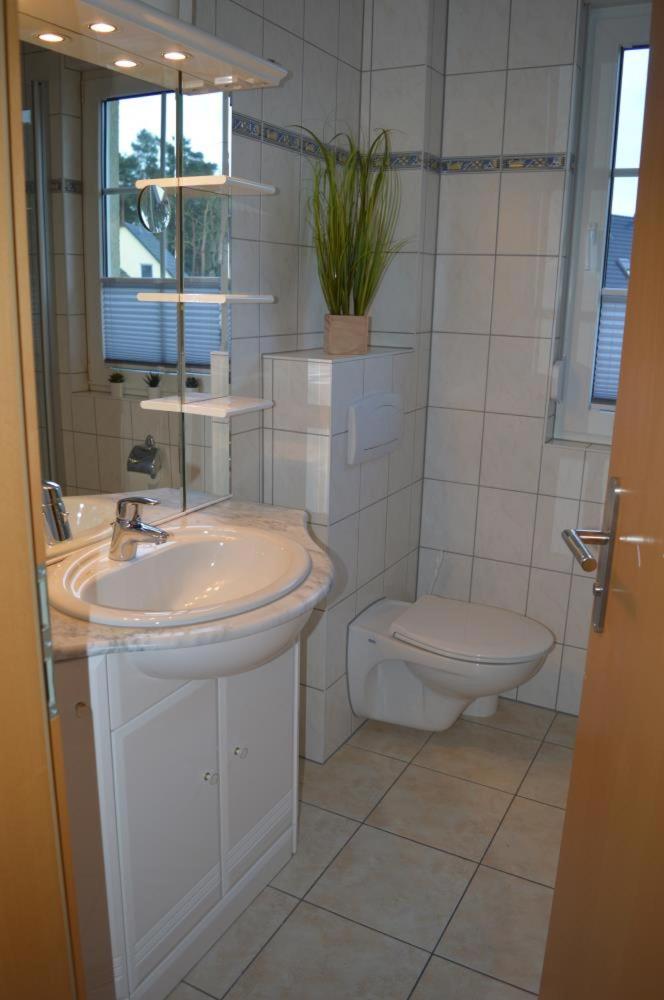 7 OG - Charmante Ferienwohnung mit traumhaften Seeblick und Balkon in Röbel an der Müritz
