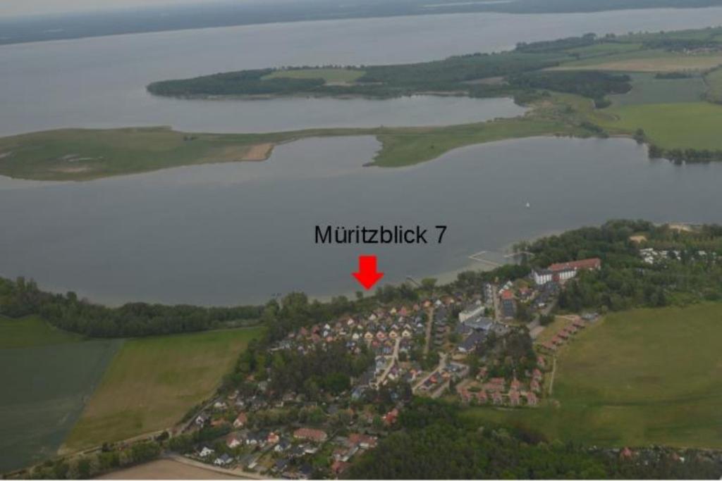 7 OG - Charmante Ferienwohnung mit traumhaften Seeblick und Balkon in Röbel an der Müritz