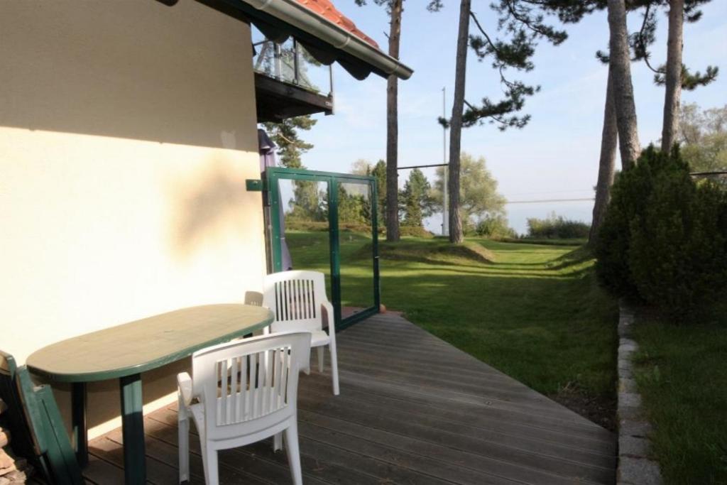 14 OG - Gemuetliche Ferienwohnung mit herrlichem Seeblick in Roebel view 3