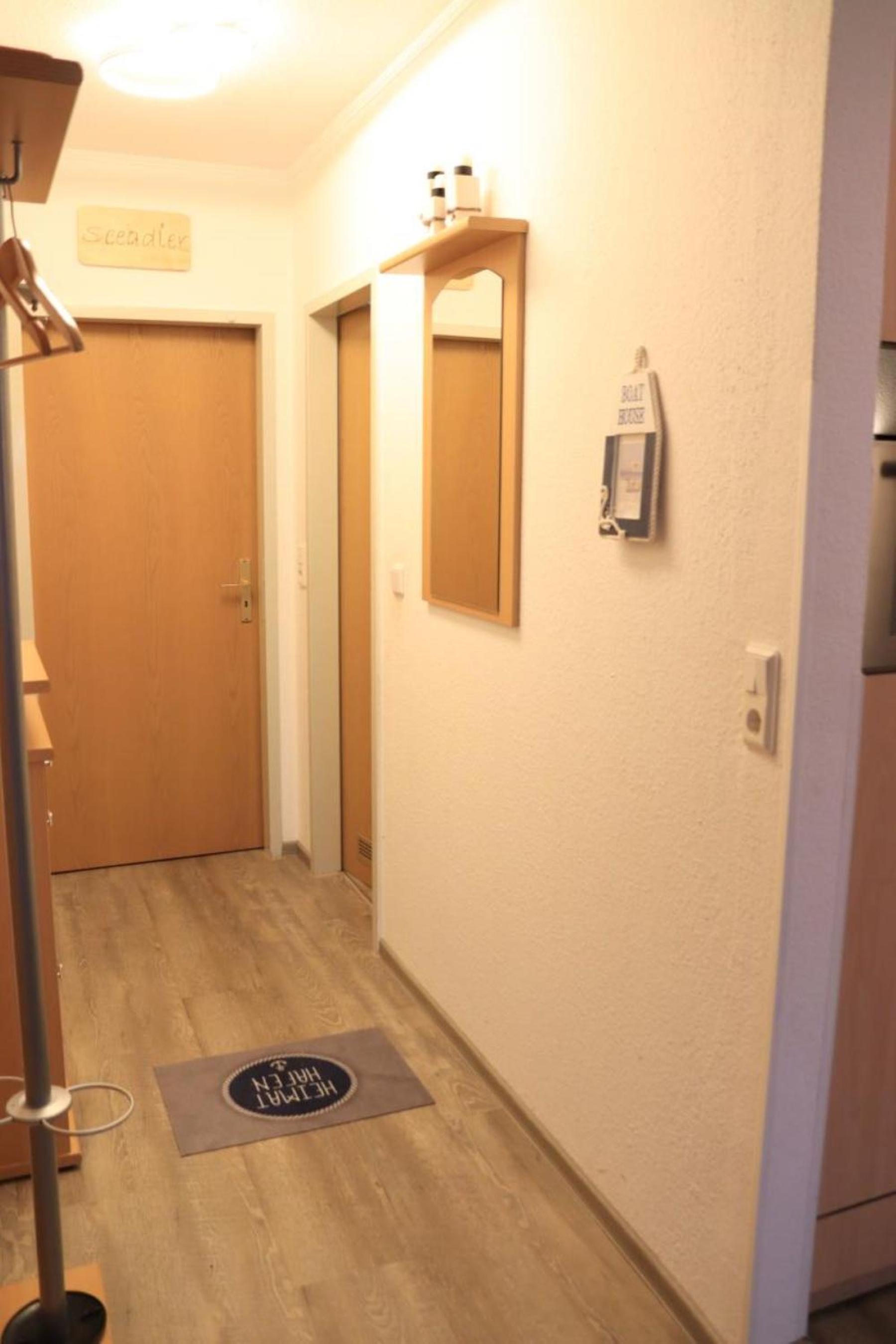 Ferienwohnung mit Seeblick und Schwimmbadnutzung in Cuxhaven
