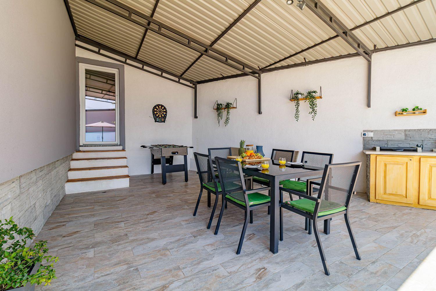 Holiday House Ulika