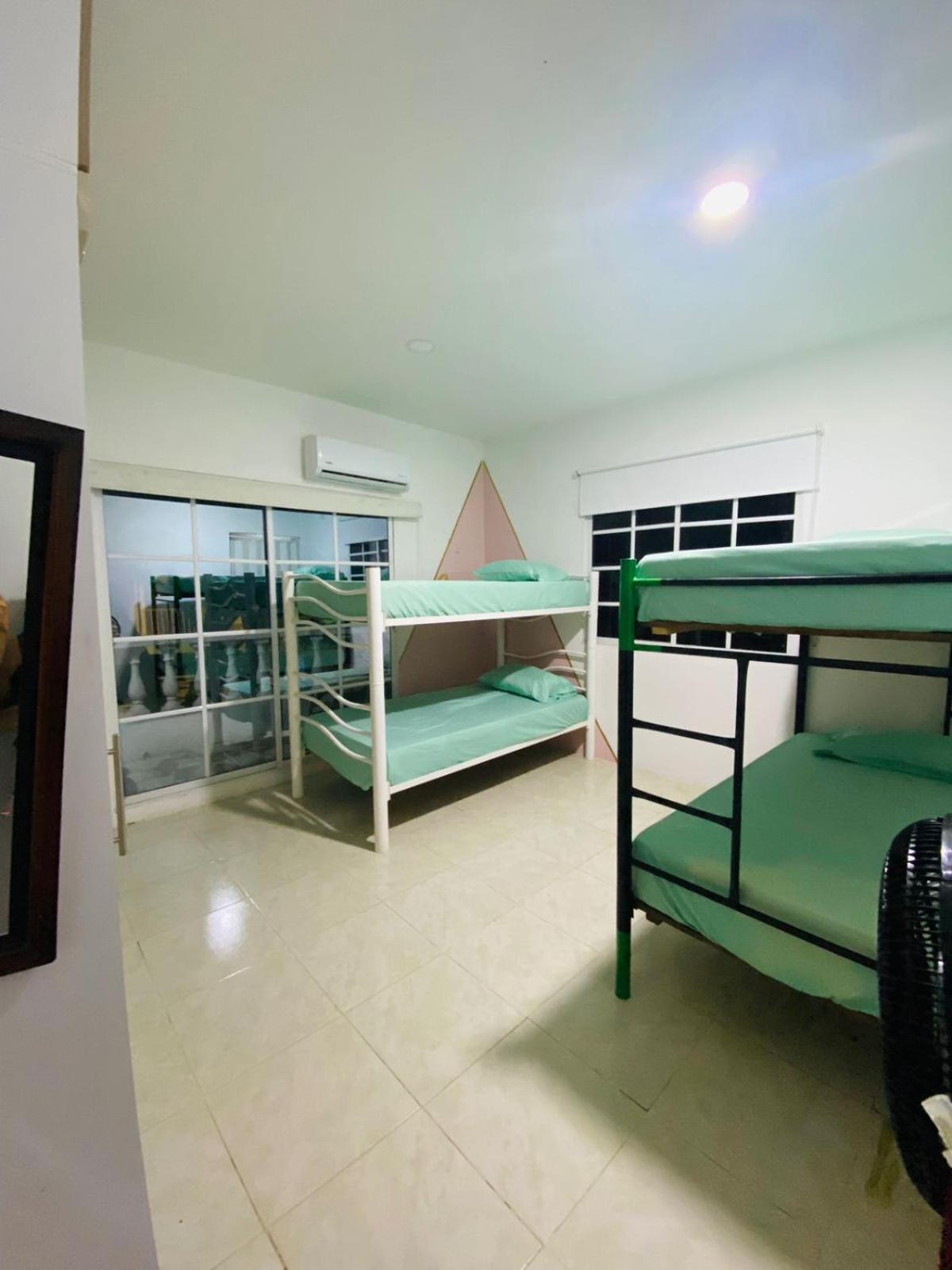 Isabella Habitaciones y aptos cerca del Aeropuerto y Playa
