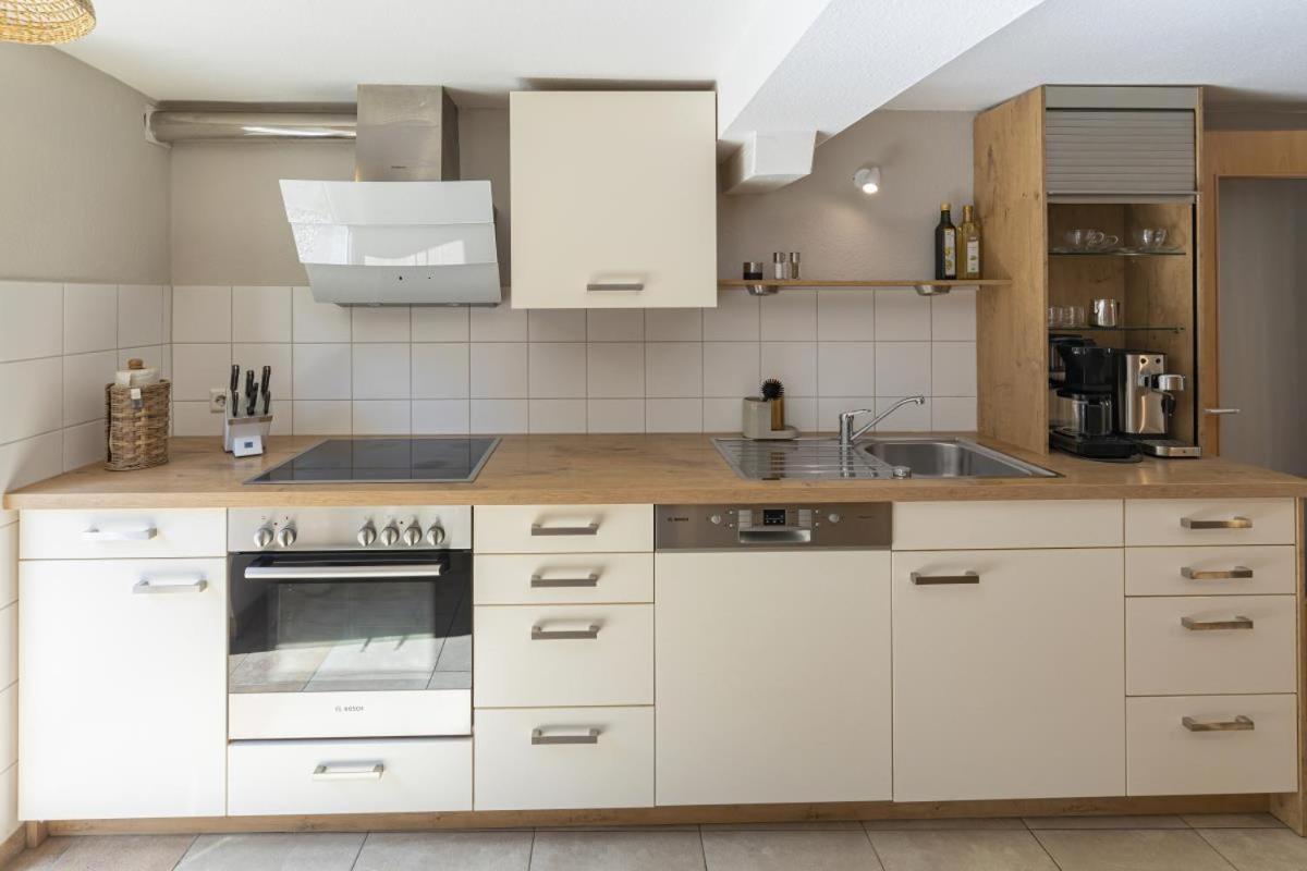 Ferienhaus Pure Jagst, Traum-Lage am Fluss mit Kaminzimmer und Infrarot-Wärmekabine