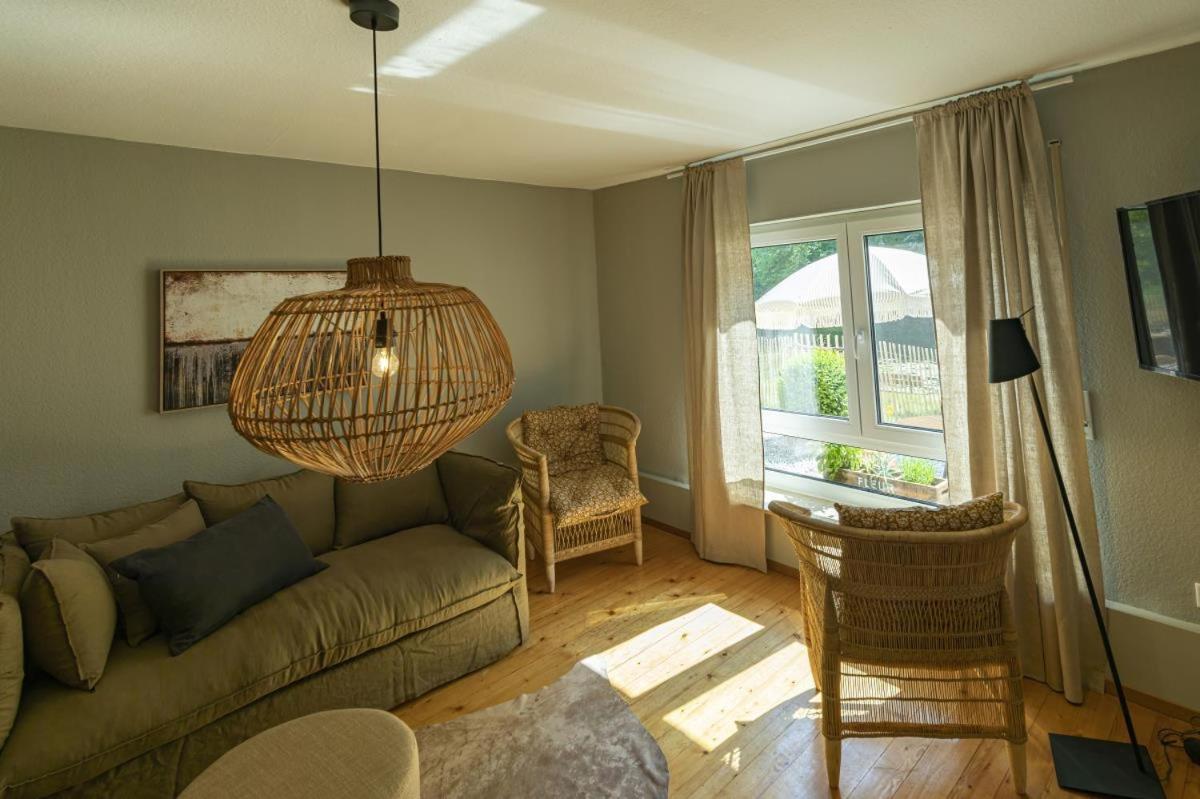 Ferienhaus Pure Jagst, Traum-Lage am Fluss mit Kaminzimmer und Infrarot-Wärmekabine