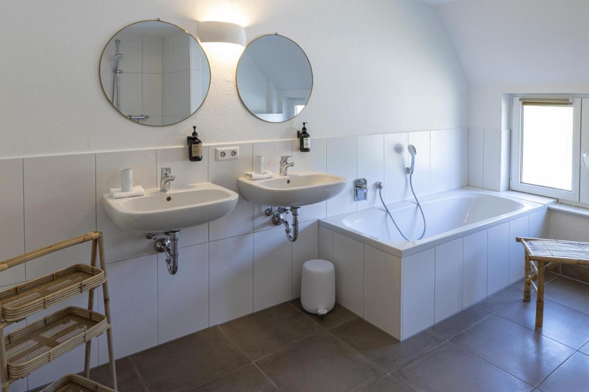 Ferienhaus Pure Jagst, Traum-Lage am Fluss mit Kaminzimmer und Infrarot-Wärmekabine