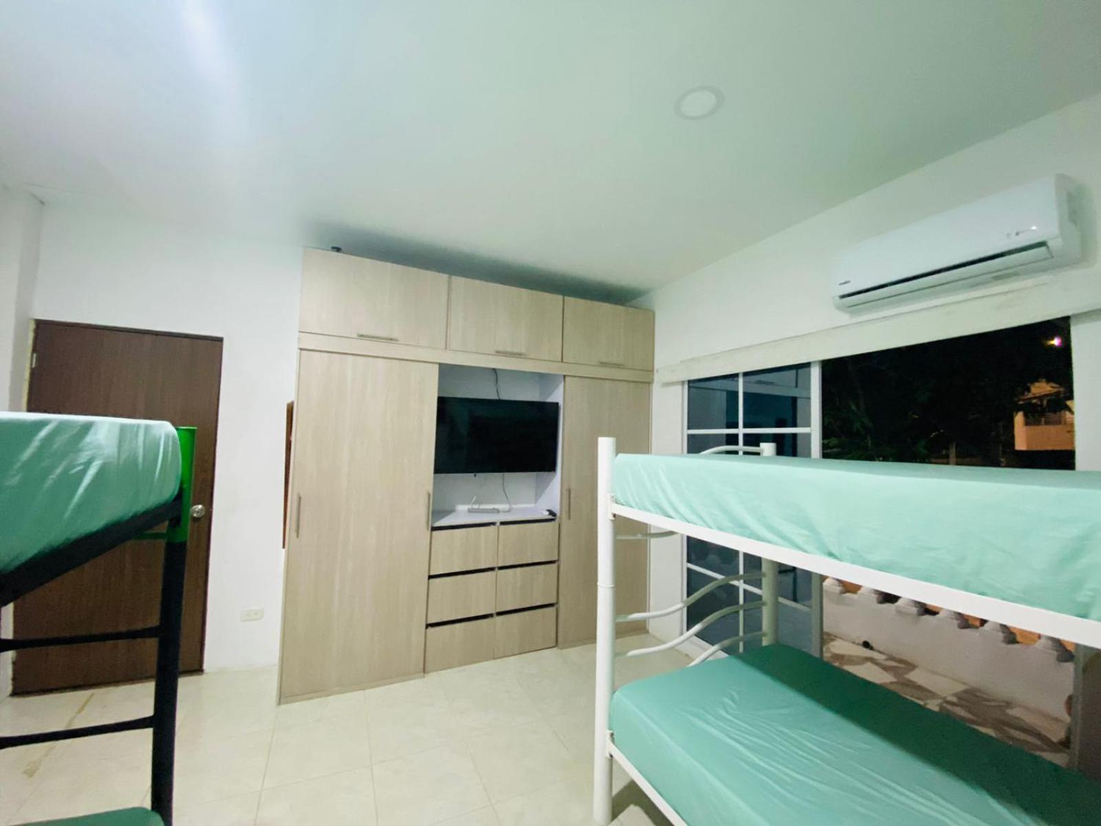 Isabella Habitaciones y aptos cerca del Aeropuerto y Playa