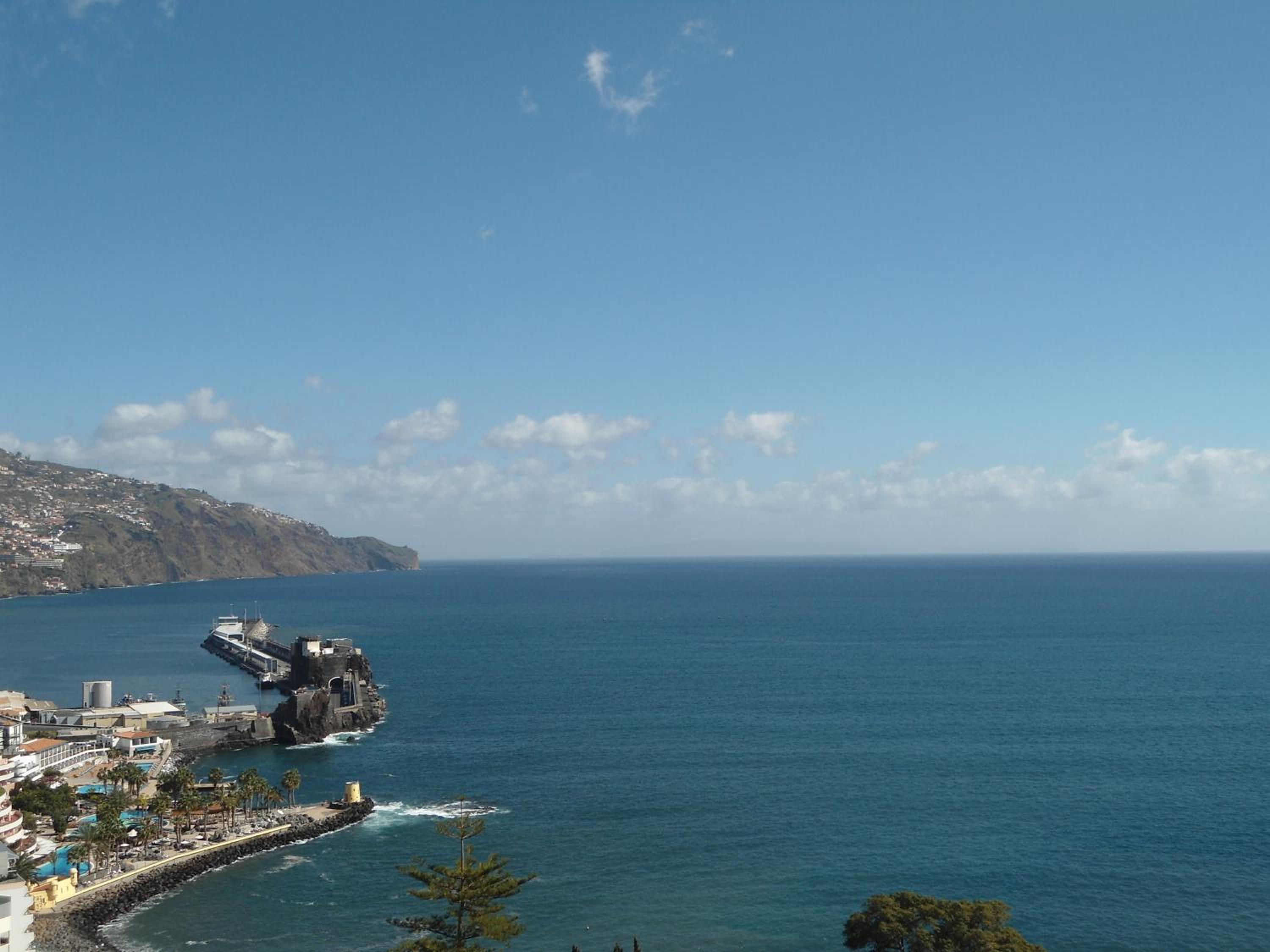 Funchal View Apt 905 Ocean & City Views view 2
