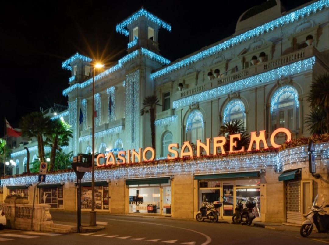 CASA SANREMO TIZIANO Parking Gratis Centro 15 minuti a piedi