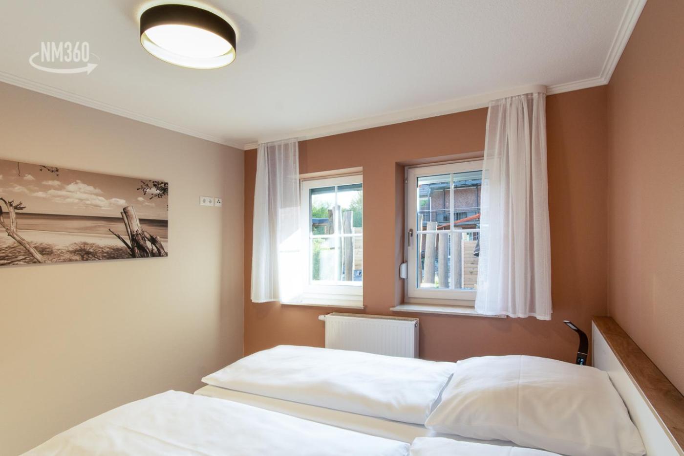 Ferienwohnanlage ODINs Blick - Wohnung 17 - direkt am Privatstrand, mit Sauna, Garten