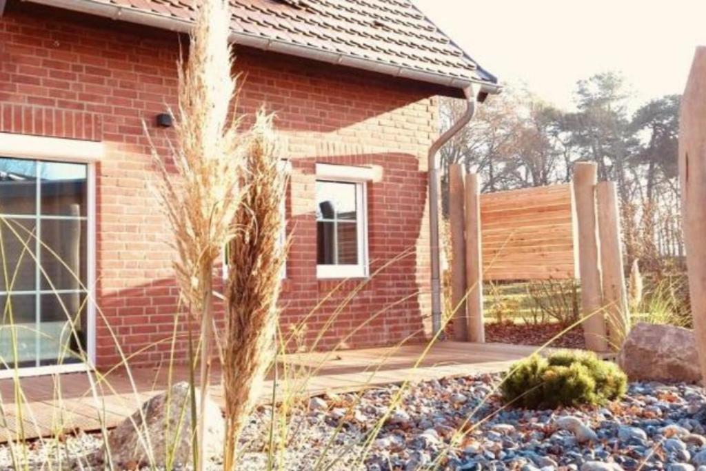 Ferienwohnanlage ODINs Blick - Wohnung 17 - direkt am Privatstrand, mit Sauna, Garten