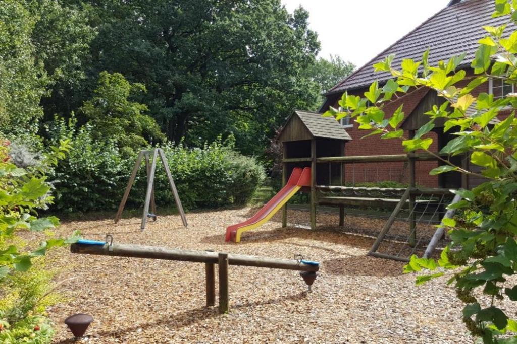 Ferienwohnanlage ODINs Blick - Wohnung 17 - direkt am Privatstrand, mit Sauna, Garten