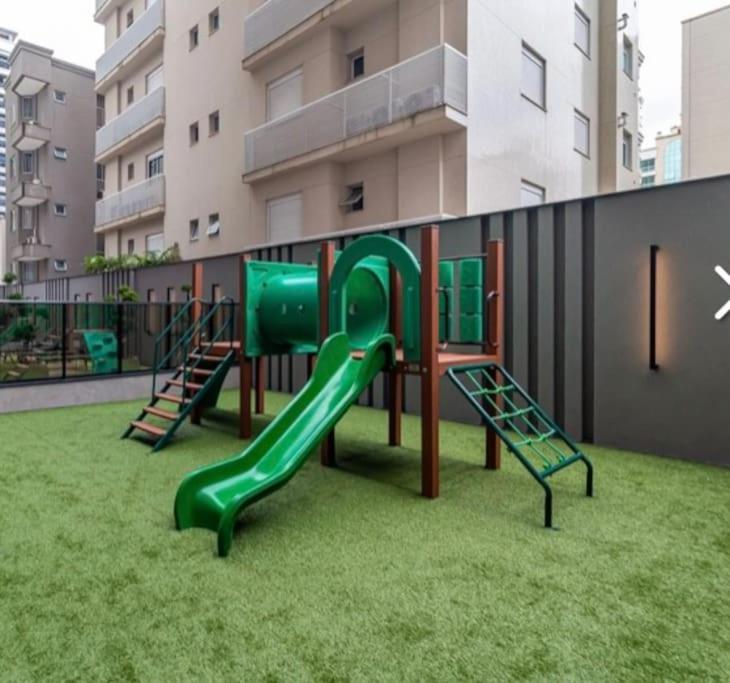 Flat padrão Hotel na Meia Praia