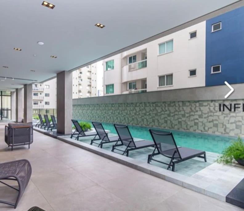Flat padrão Hotel na Meia Praia