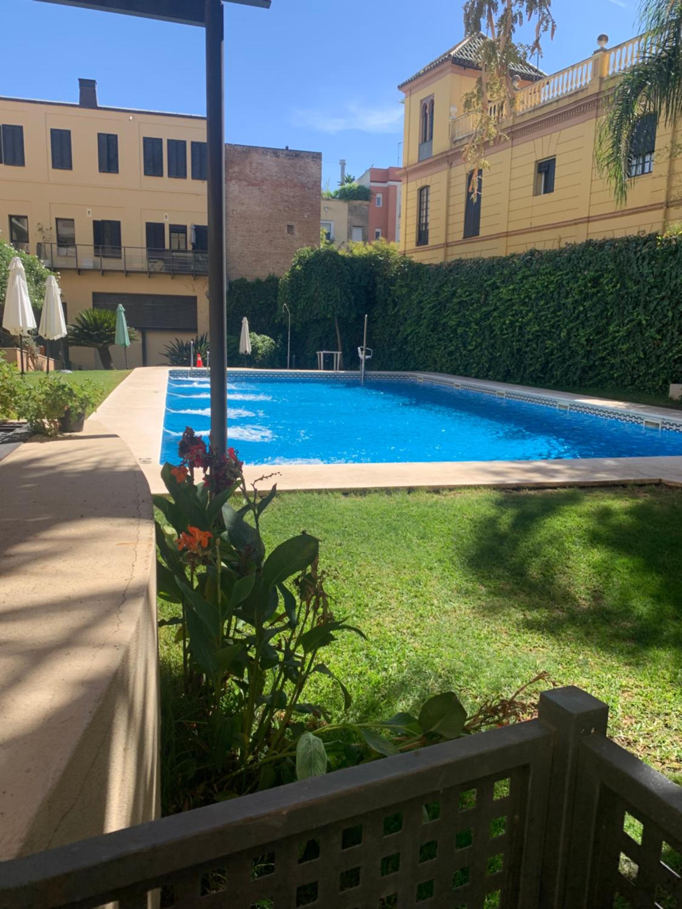 Apartamento con piscina próximo al centro de 2 dormitorios view 2