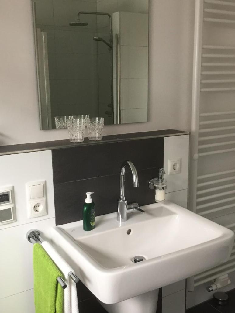 Rawe West - Ferienwohnung für 4 Personen, zentrale Lage, gehobene und moderne Ausstattung
