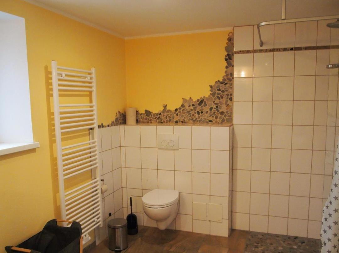 NEU Fewo im Bauernhaus mit idyllischem Innenhof und Naturgarten