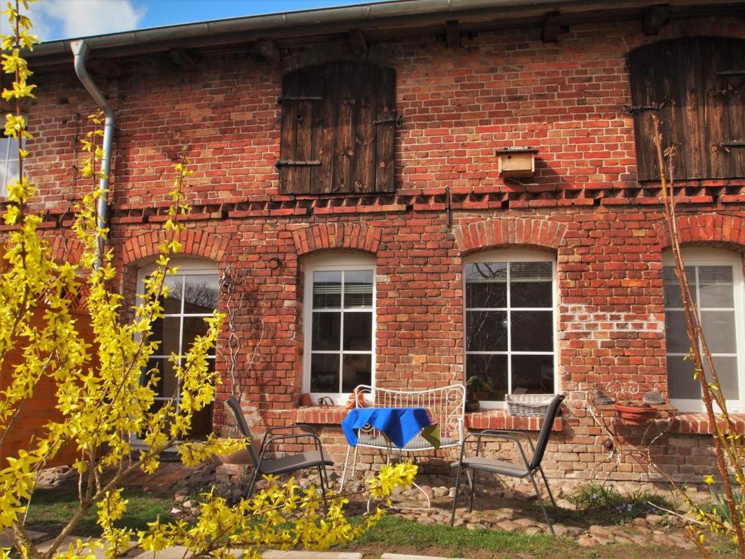 NEU Fewo im Bauernhaus mit idyllischem Innenhof und Naturgarten