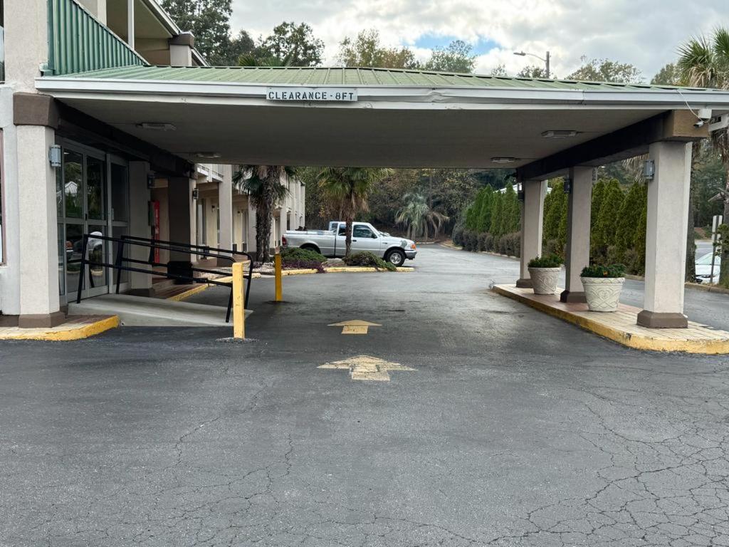 Milledgeville Vacations - Heritage Inn - Property Image 2
