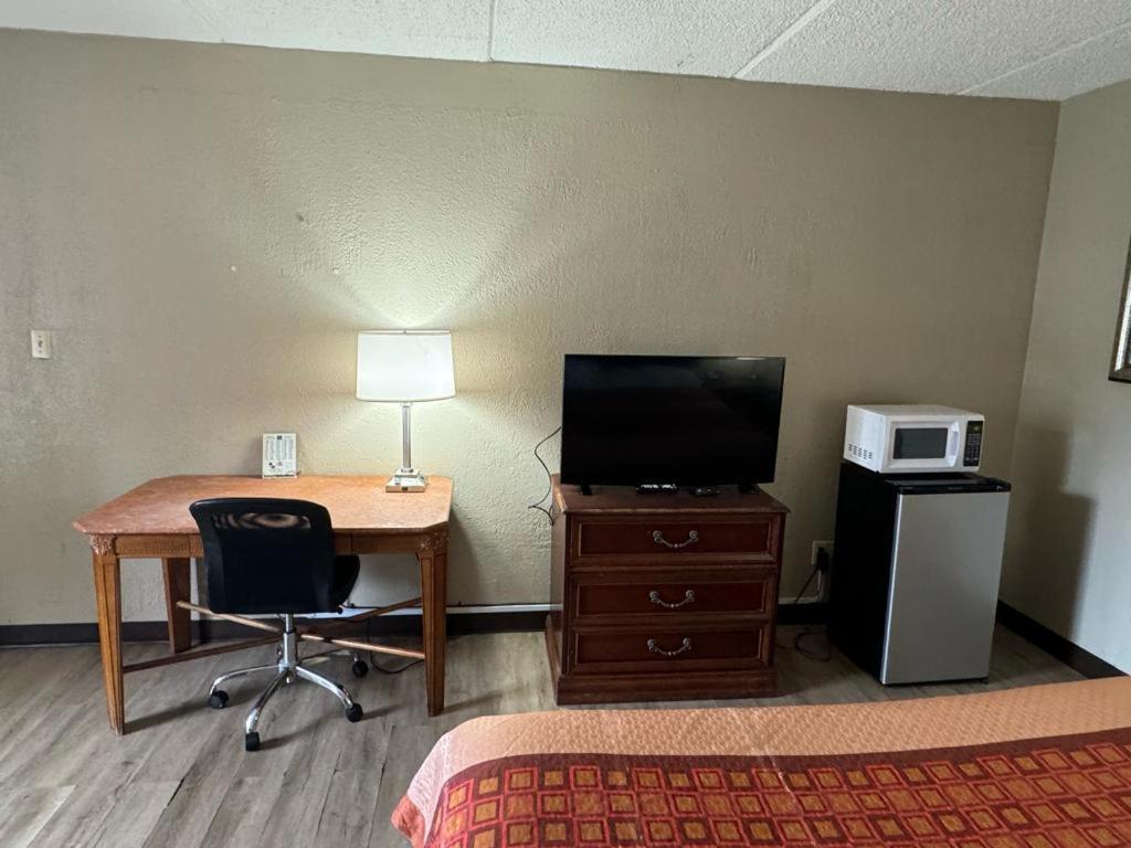 Milledgeville Vacations - Heritage Inn - Property Image 5