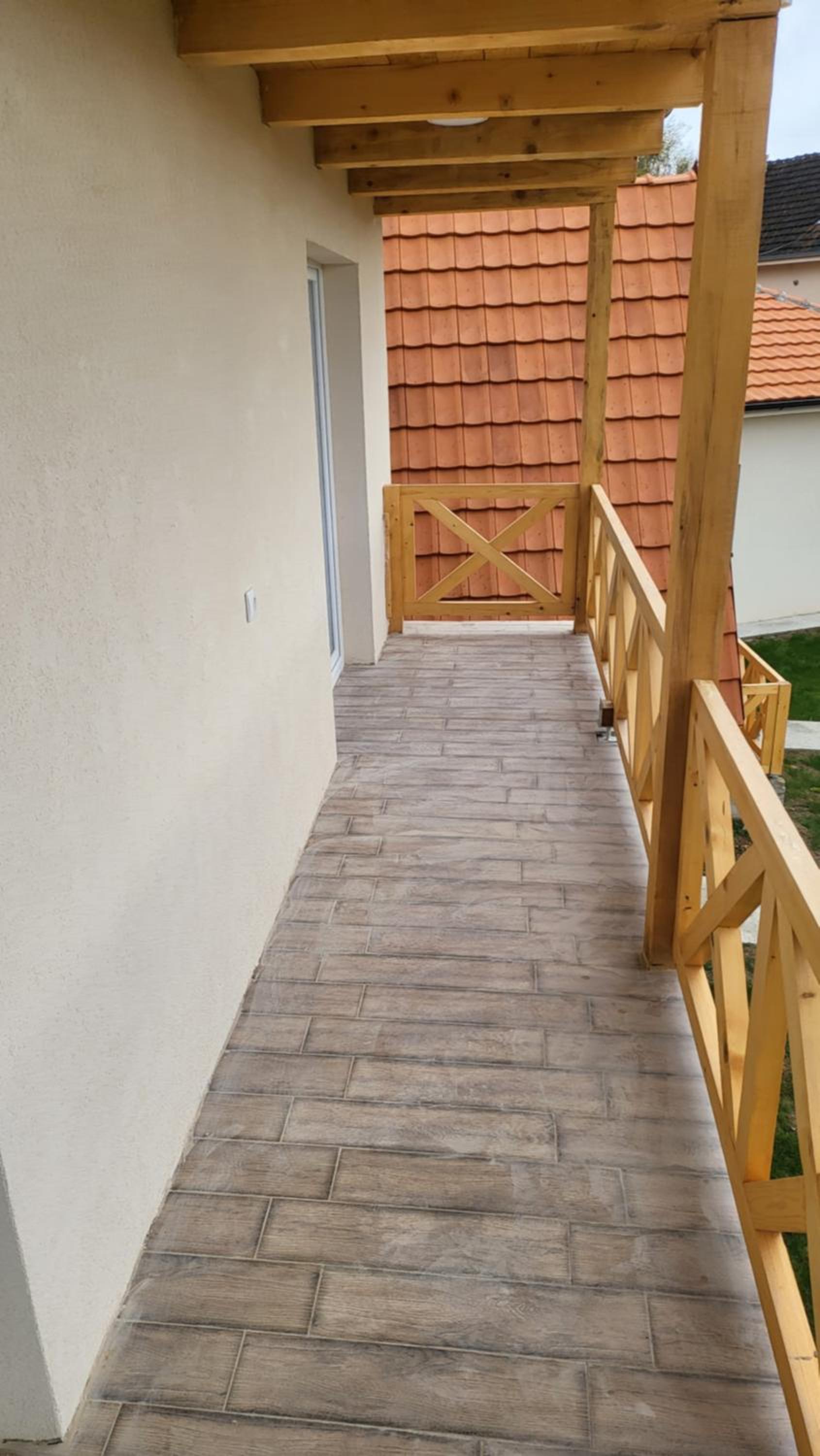 Photo 33