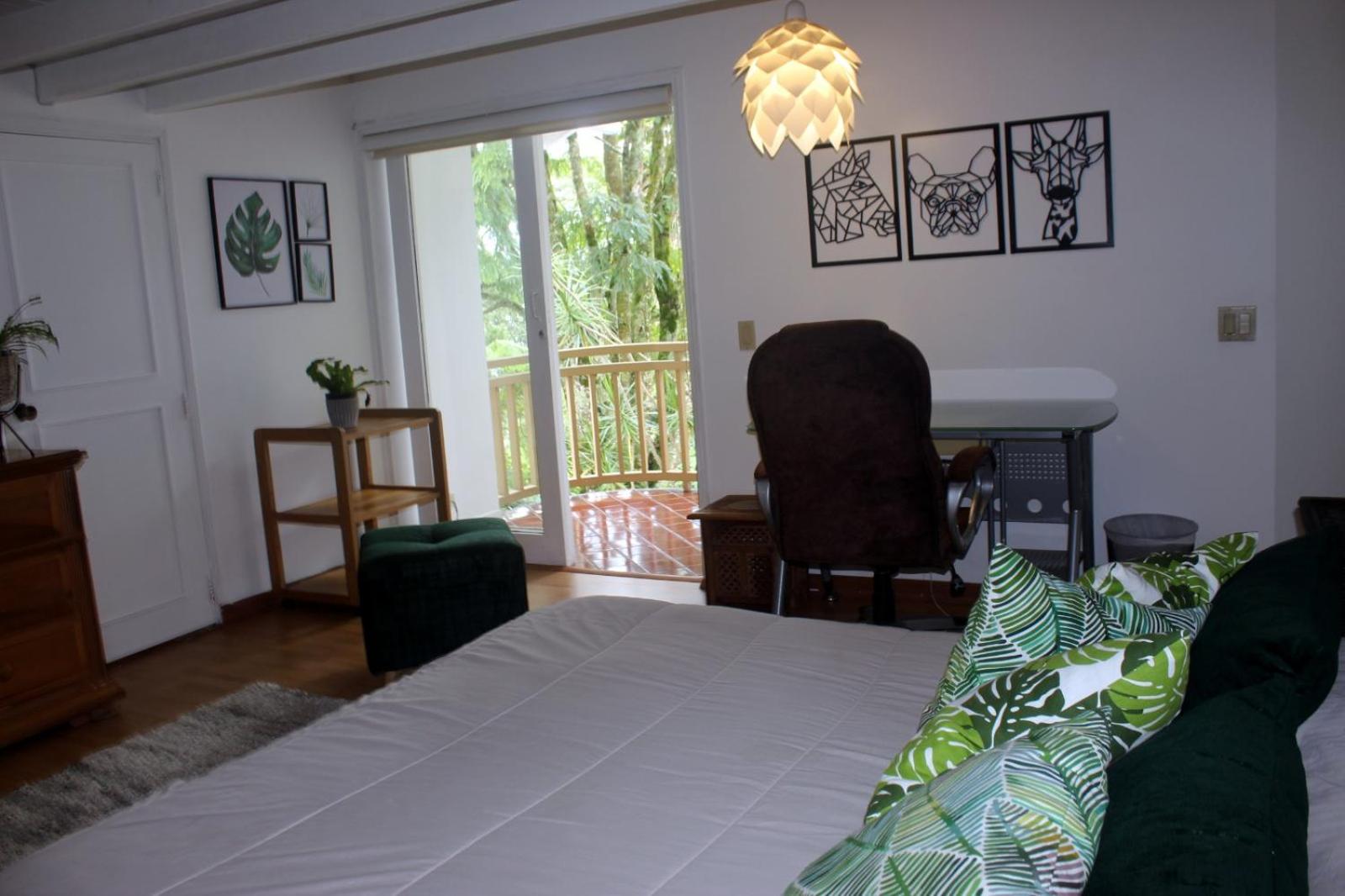 Casa de lujo con piscina y BBQ