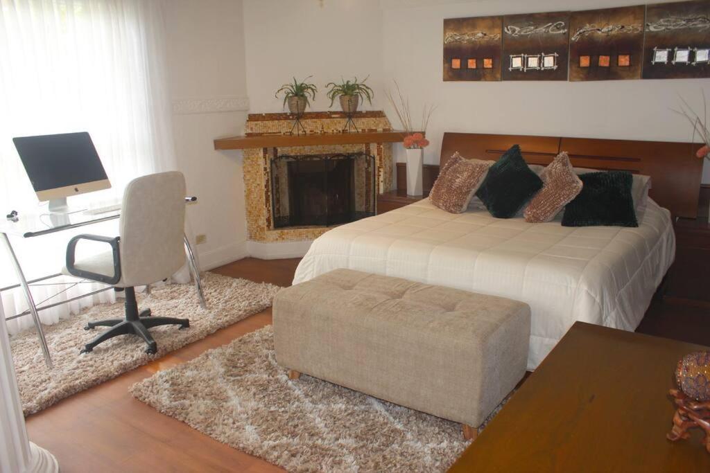 Casa de lujo con piscina y BBQ