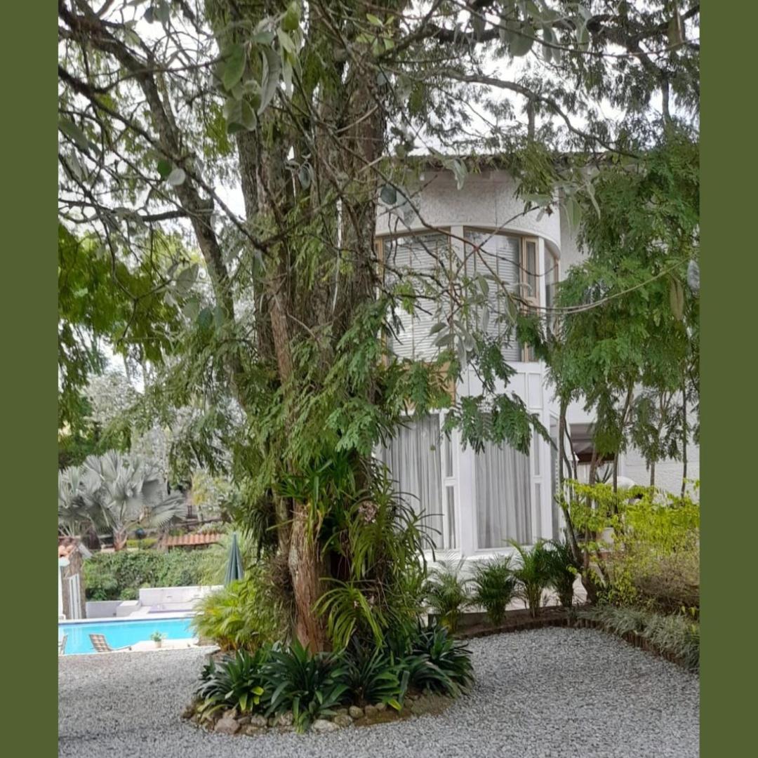 Casa de lujo con piscina y BBQ