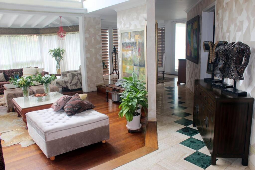 Casa de lujo con piscina y BBQ