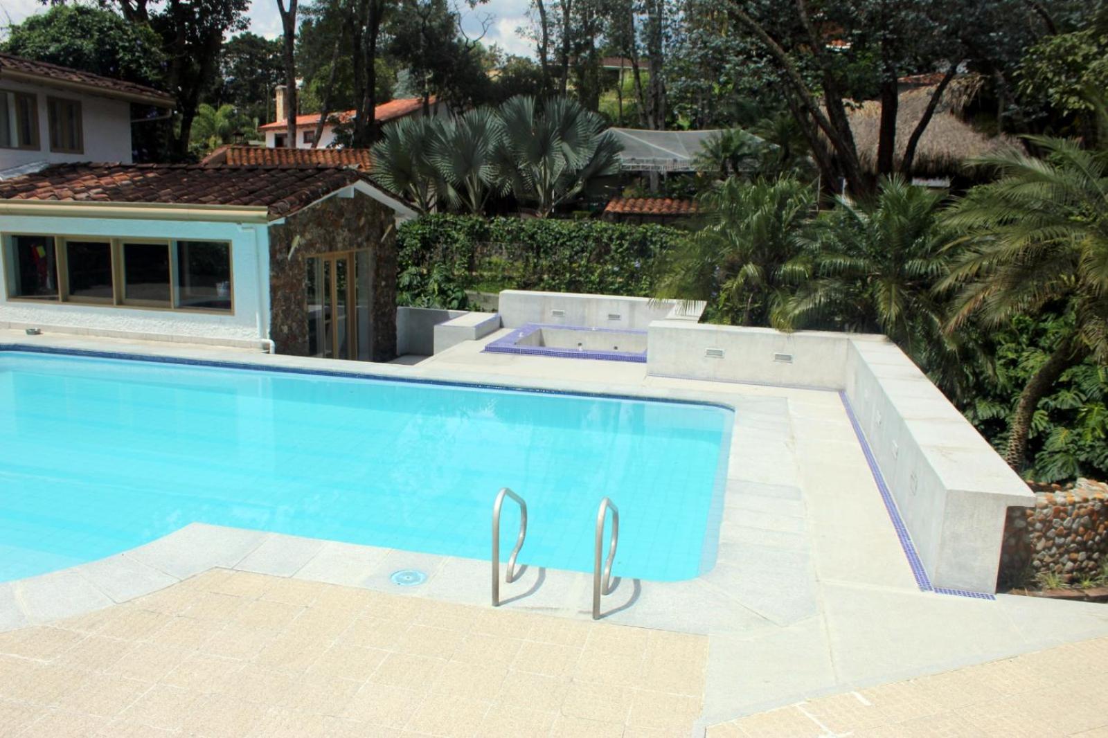 Casa de lujo con piscina y BBQ