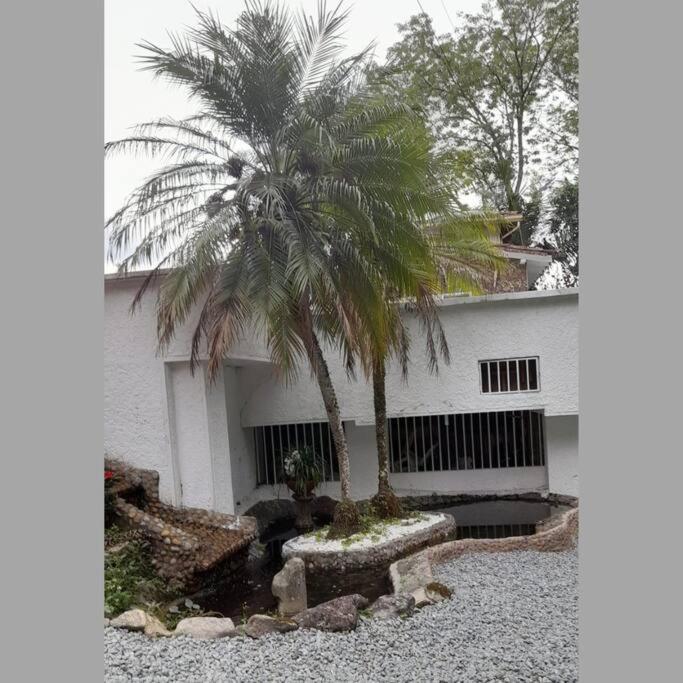 Casa de lujo con piscina y BBQ