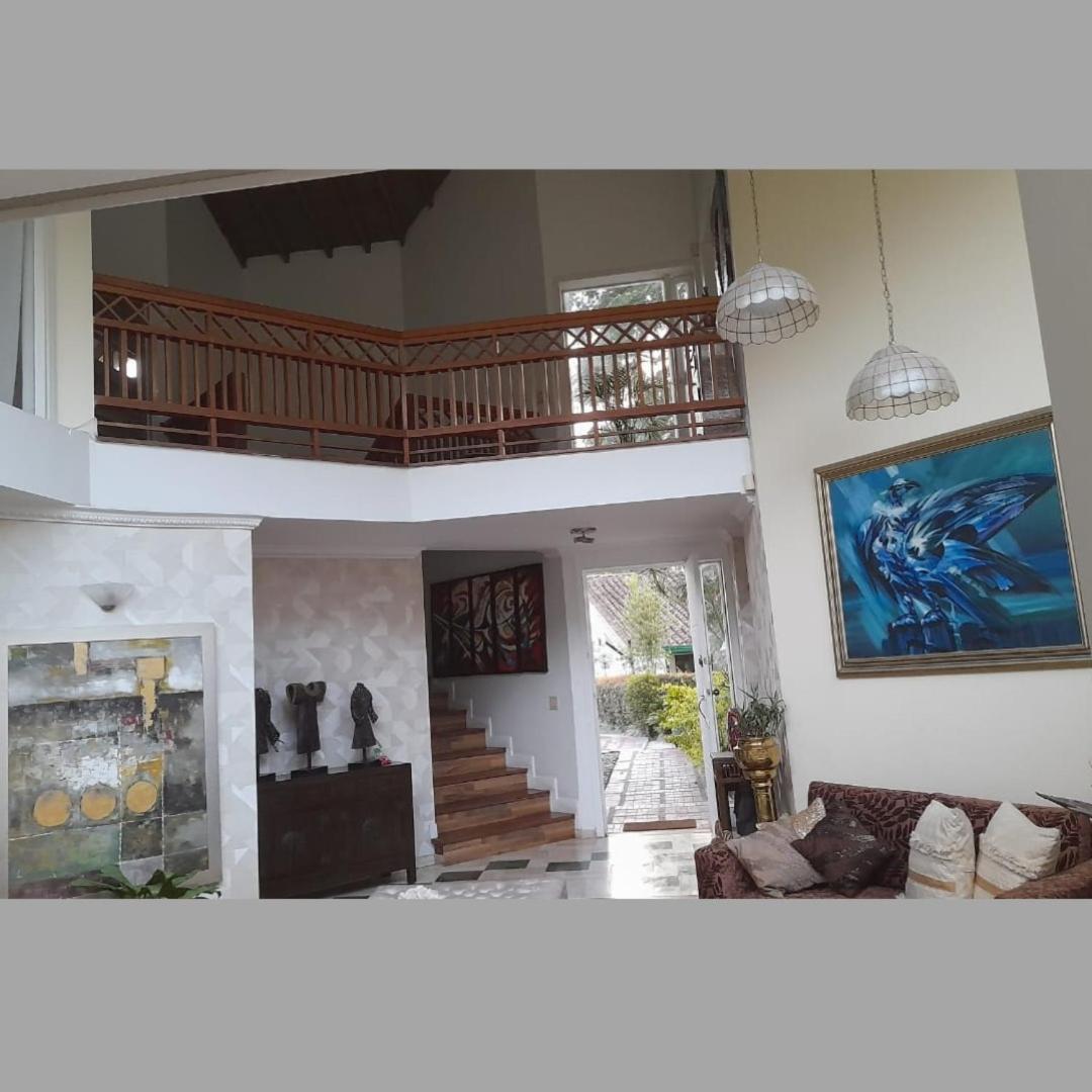 Casa de lujo con piscina y BBQ