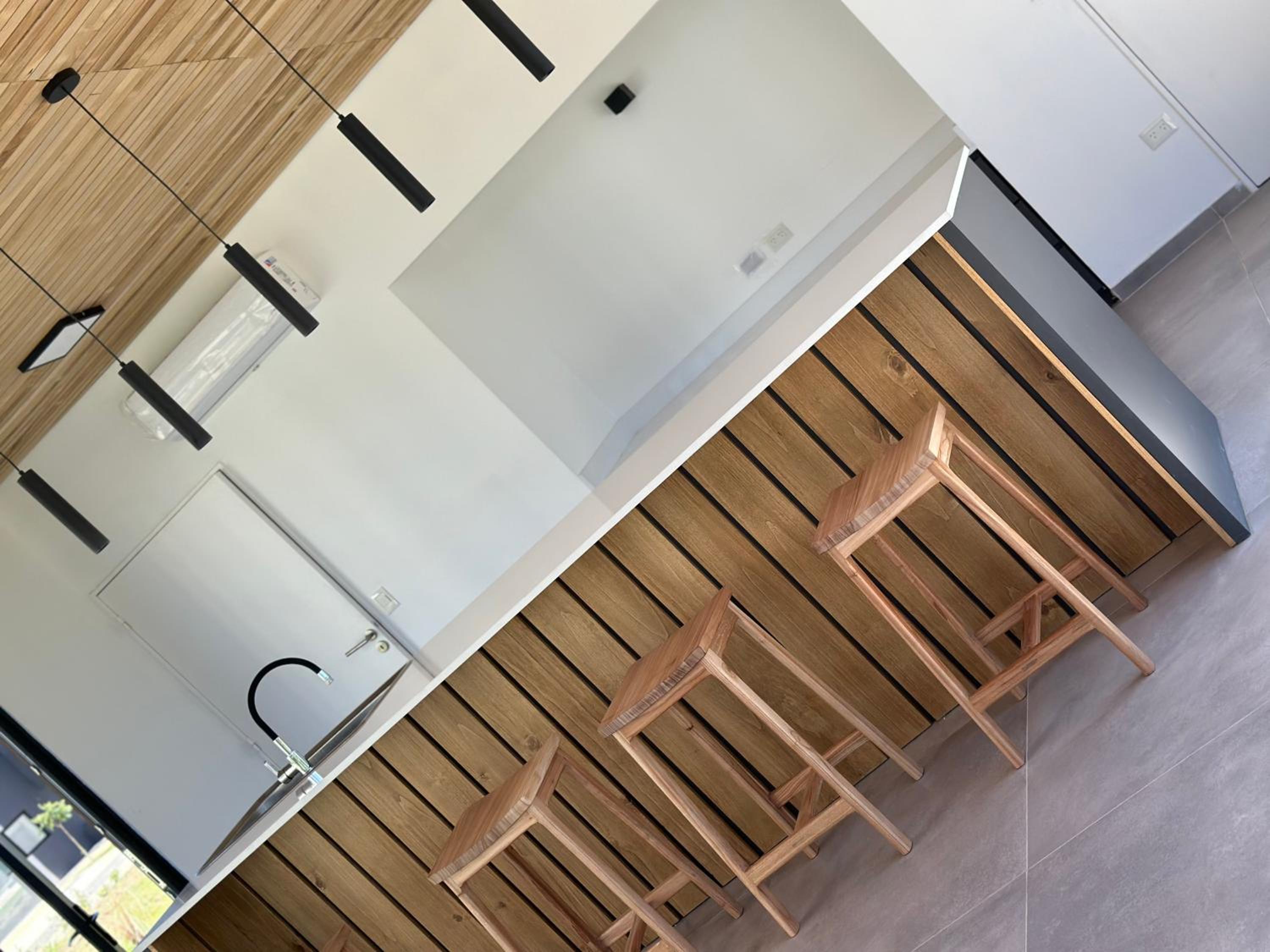 Increíble apartamento en barrio cerrado con salida al río !