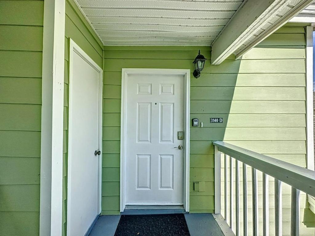 Lovely 3 bed Condo Near Disney Quiet Community condo view 4