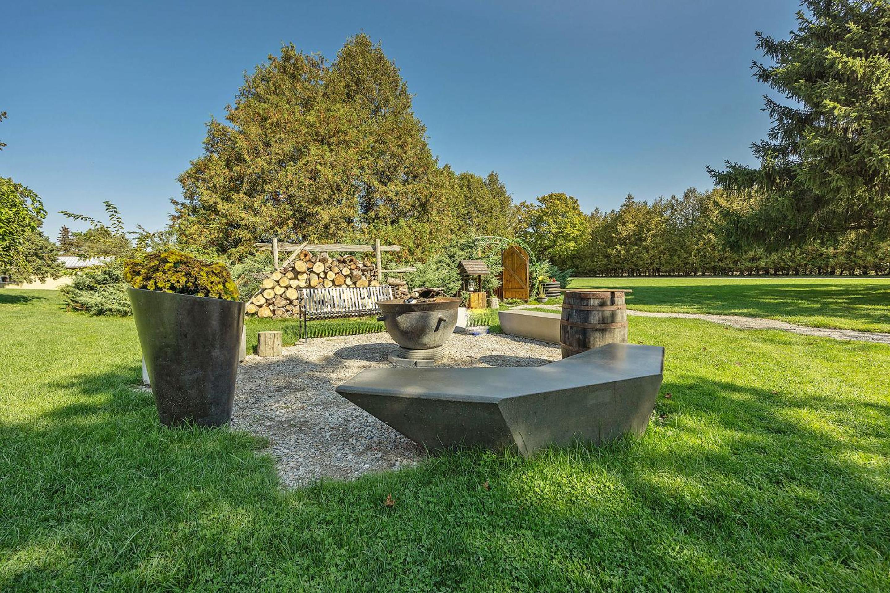 Cottage Farm house with swimming pool