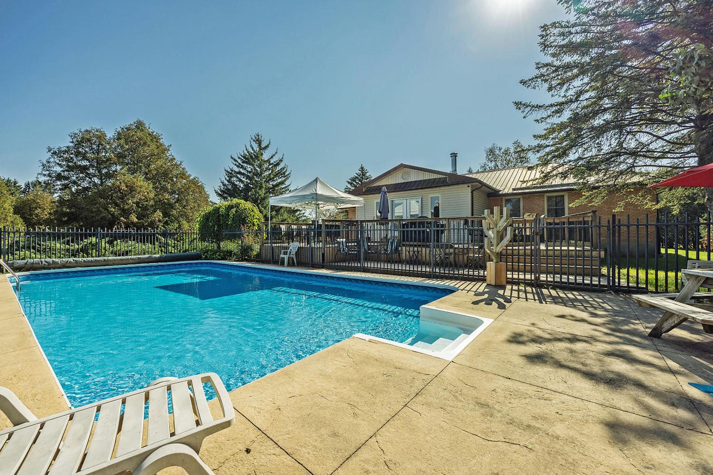 Cottage Farm house with swimming pool