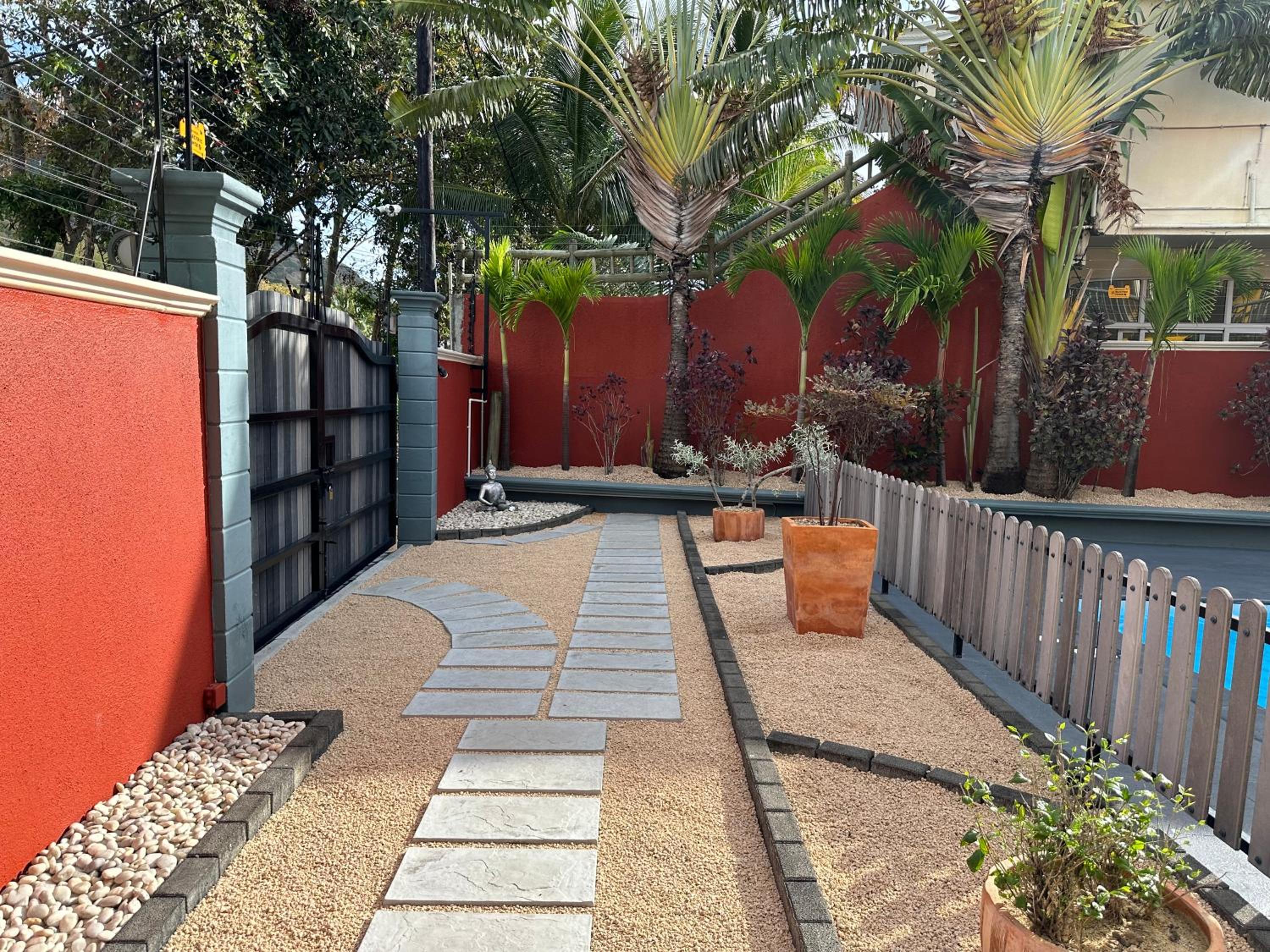 Lukshvilla private villa Le morne wind n kite surfers accomodation & car rental mauritius view 3