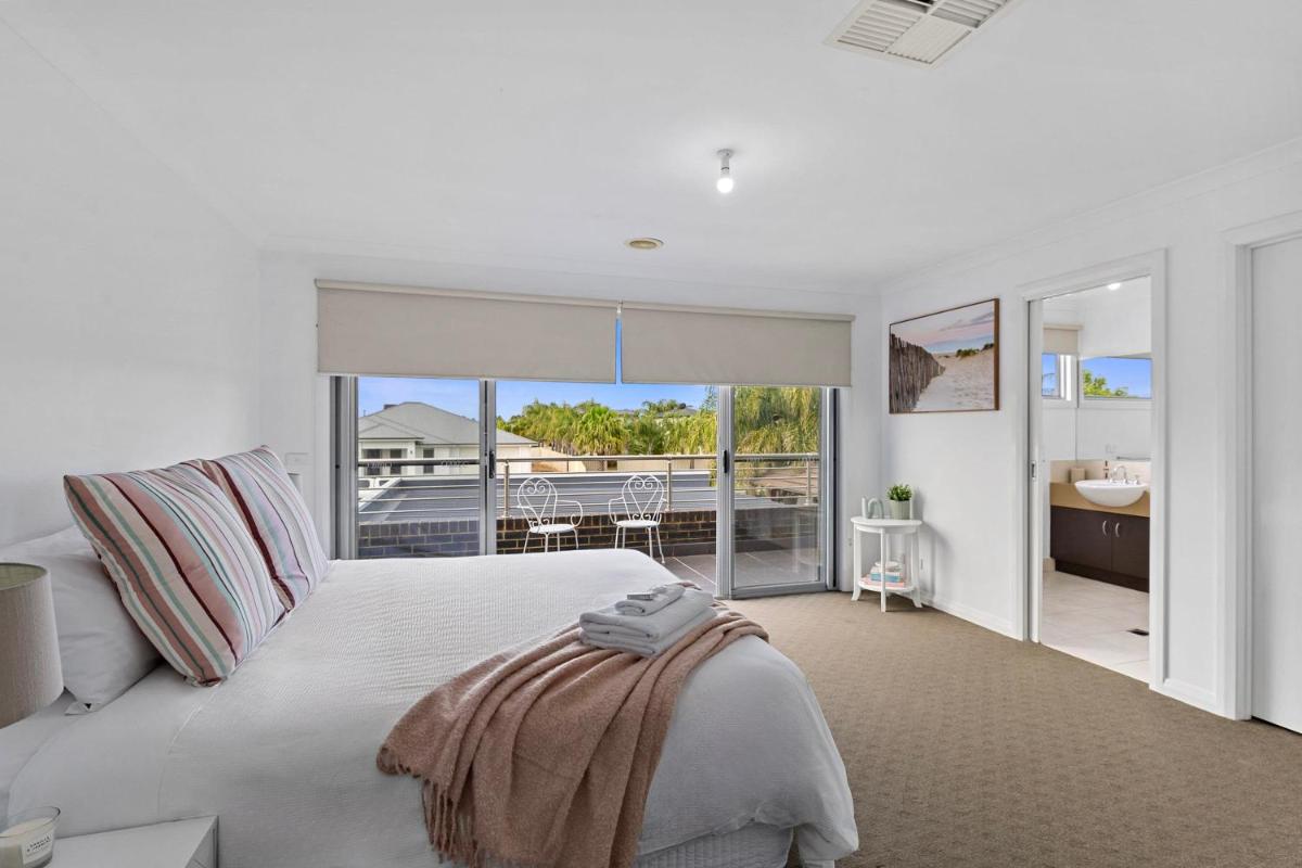 The Anchorage by the Lake view 5