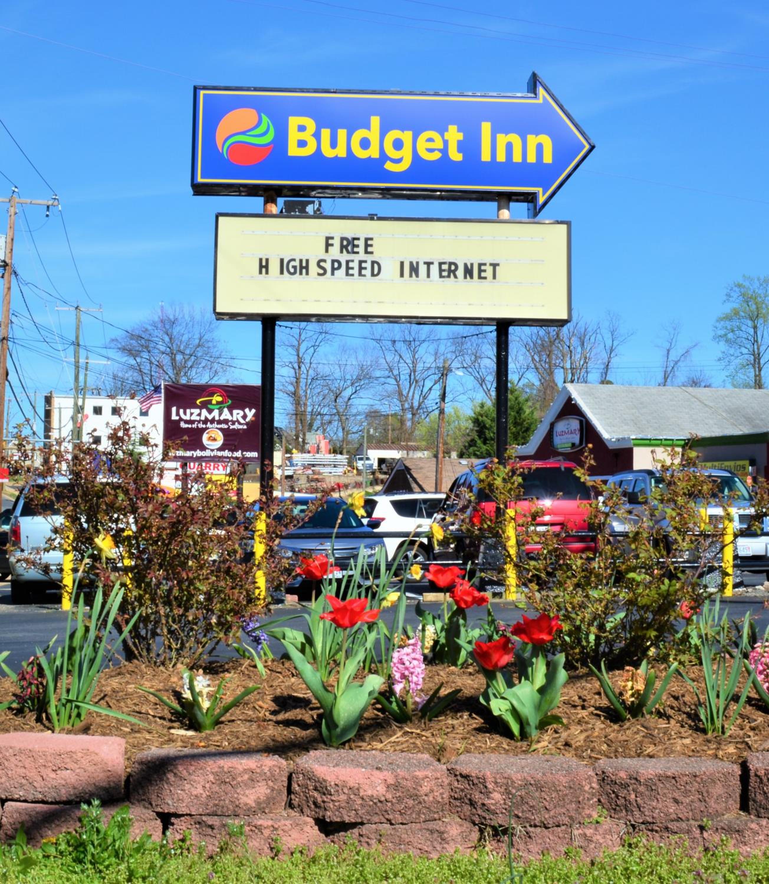 Budget Inn Falls Church - Property Image 1