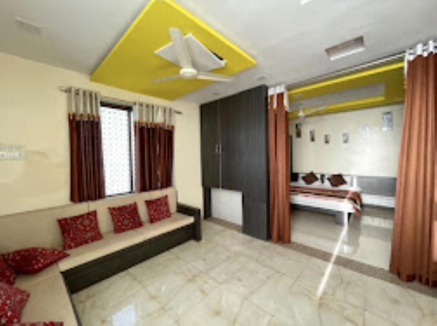 Hotel Suruchi Inn Sambhajinagar