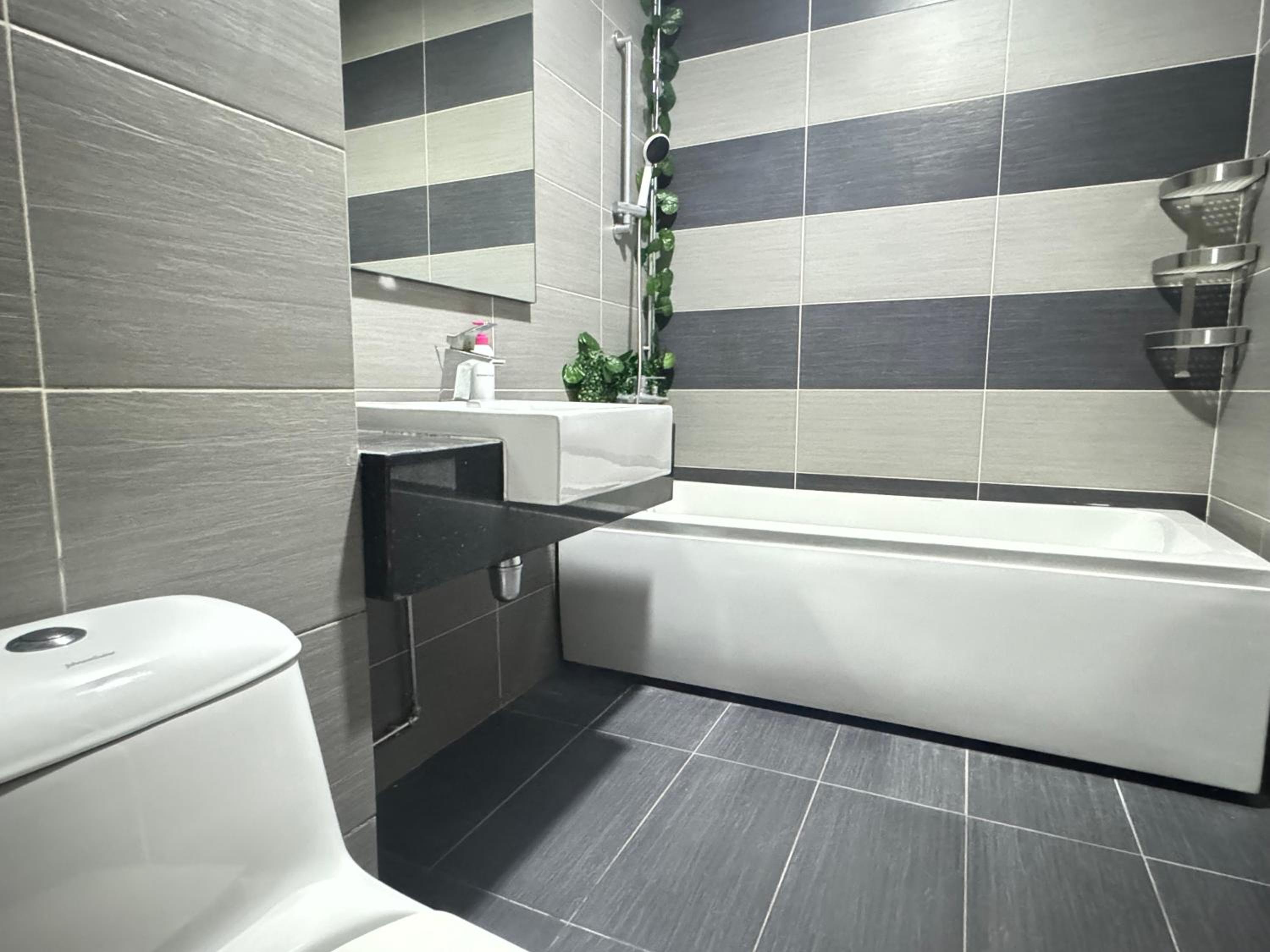 JB City Shopping Mall Apartment