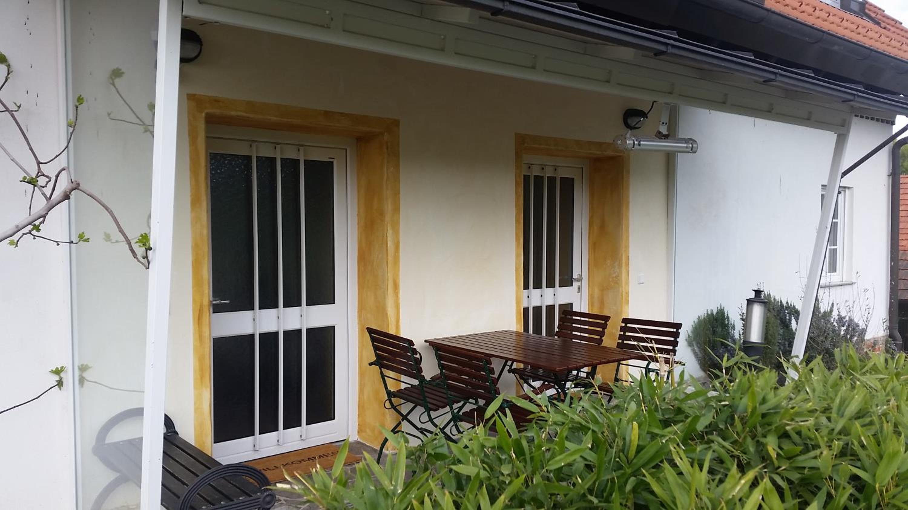 Ferienwohnung am Trausdorfberg - Rosenblick